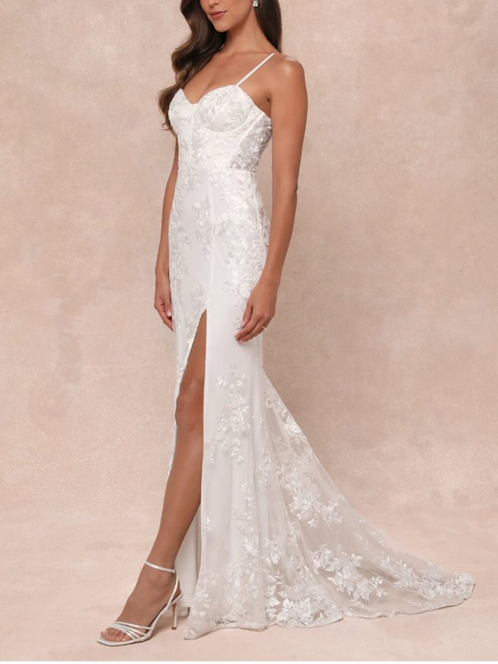 Sold with Veil and Lace Sleeves-Lulu's Ethereal Elegance Embroidered Lace-up